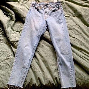 Levi’s Iconic Wedgie Jeans